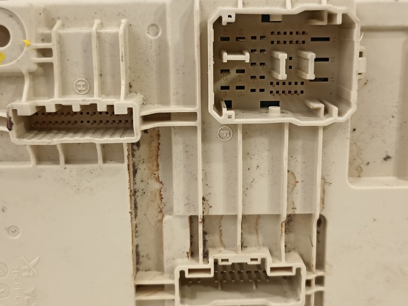 Recambio de caja reles / fusibles para kia sorento hev 2023 1.6 tci-gdi referencia OEM IAM 91903P4742  