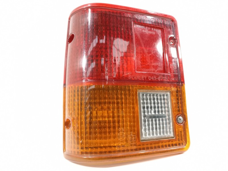 Recambio de piloto trasero izquierdo para mitsubishi montero (l040) 2500 td (4-ptas.) referencia OEM IAM MB283725   Recambio de piloto trasero izquierdo para mitsubishi montero (l040) 2500 td (4-ptas.) referencia OEM IAM MB283725