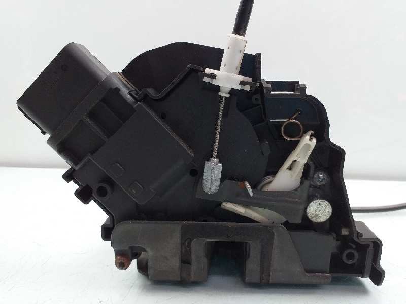 Recambio de cerradura puerta delantera derecha para ford focus lim. (cb4) trend referencia OEM IAM 7M5AR21812AA  