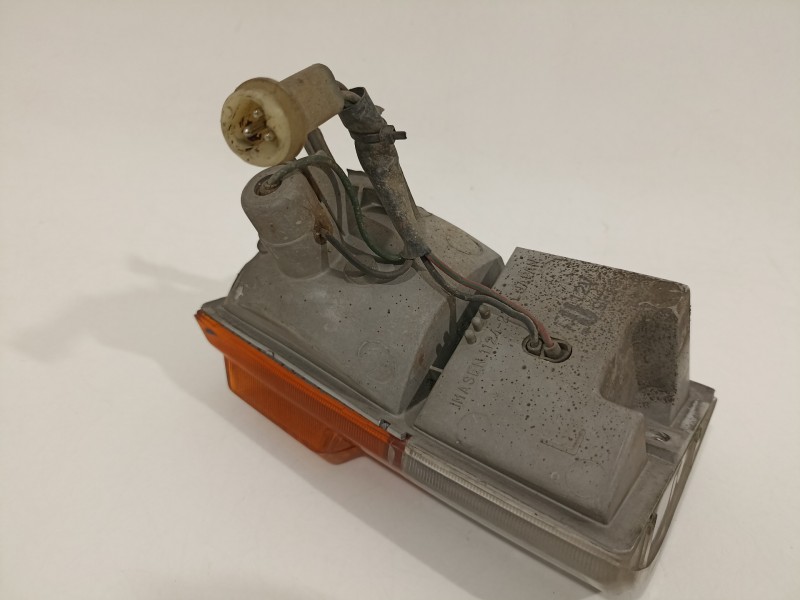 Recambio de piloto delantero izquierdo para mitsubishi montero (l040) 2500 td (4-ptas.) referencia OEM IAM 1124236   Recambio de piloto delantero izquierdo para mitsubishi montero (l040) 2500 td (4-ptas.) referencia OEM IAM 1124236