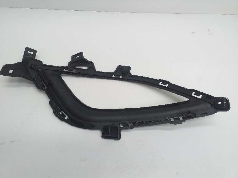 Recambio de rejilla paragolpes izquierda para hyundai i30 (gd) referencia OEM IAM 86563A6030  