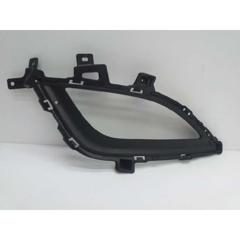 Recambio de rejilla paragolpes derecha para hyundai i30 (gd) referencia OEM IAM 86564A6030  