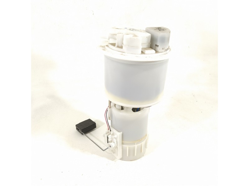 Recambio de bomba combustible para toyota aygo x-cite referencia OEM IAM 770200H041  