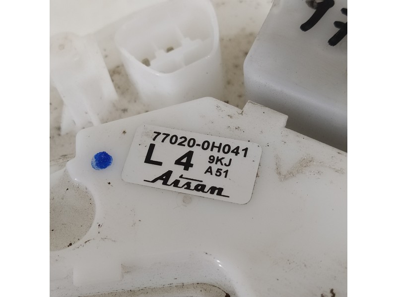 Recambio de bomba combustible para toyota aygo x-cite referencia OEM IAM 770200H041  