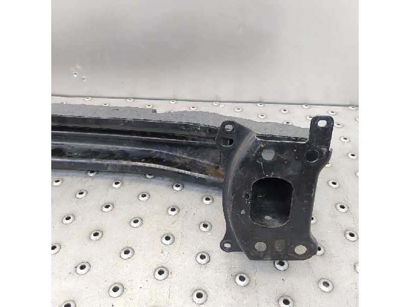 Recambio de refuerzo paragolpes delantero para volkswagen jetta (1k2) highline referencia OEM IAM 1T0807581 1T0807582 1T0807583