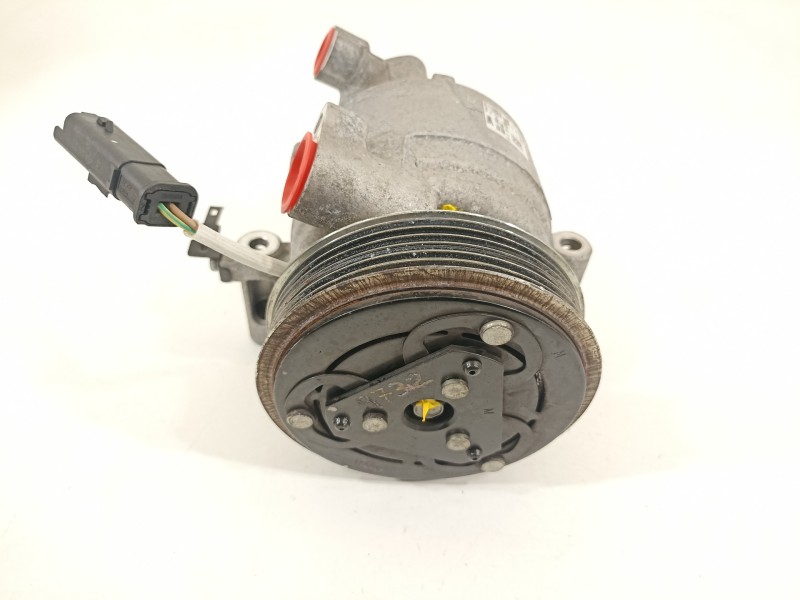 Recambio de compresor aire acondicionado para toyota aygo x-cite referencia OEM IAM 88310YV010D  