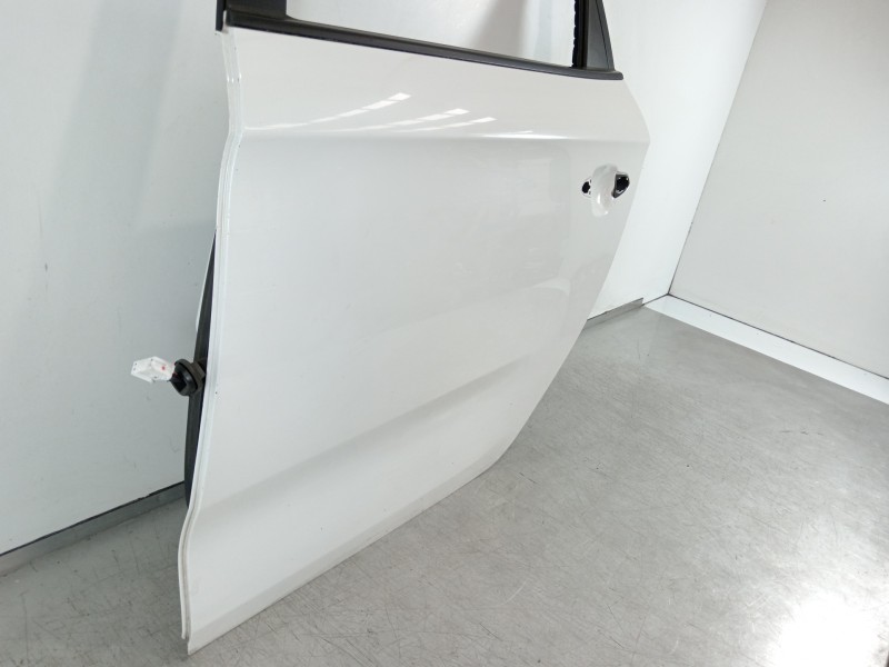 Recambio de puerta trasera izquierda para kia carens ( ) basic referencia OEM IAM   