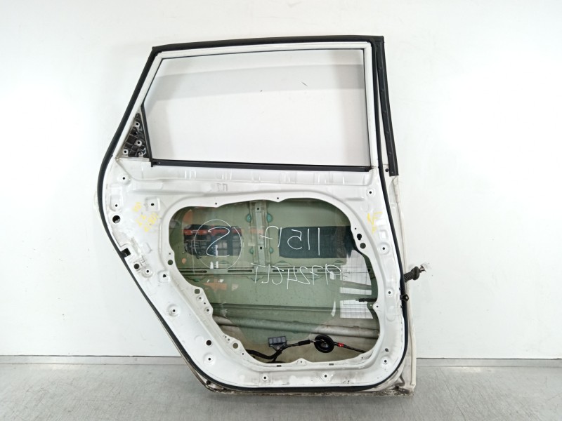 Recambio de puerta trasera izquierda para kia carens ( ) basic referencia OEM IAM   