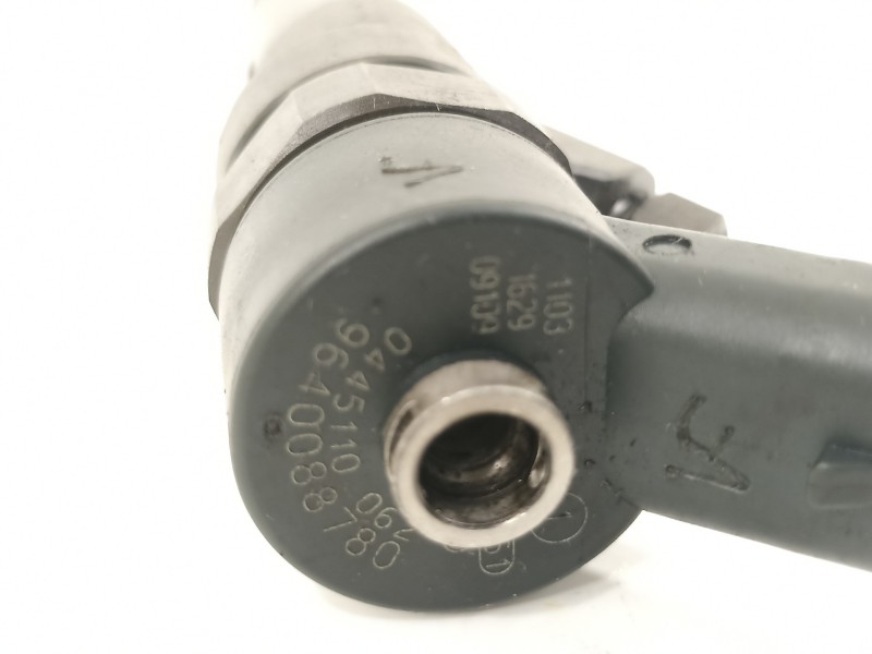 Recambio de inyector para citroën xsara berlina 2.0 hdi 66kw premier referencia OEM IAM 9640088780 0445110062 