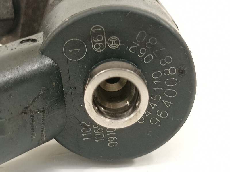 Recambio de inyector para citroën xsara berlina 2.0 hdi 66kw premier referencia OEM IAM 9640088780 0445110062 