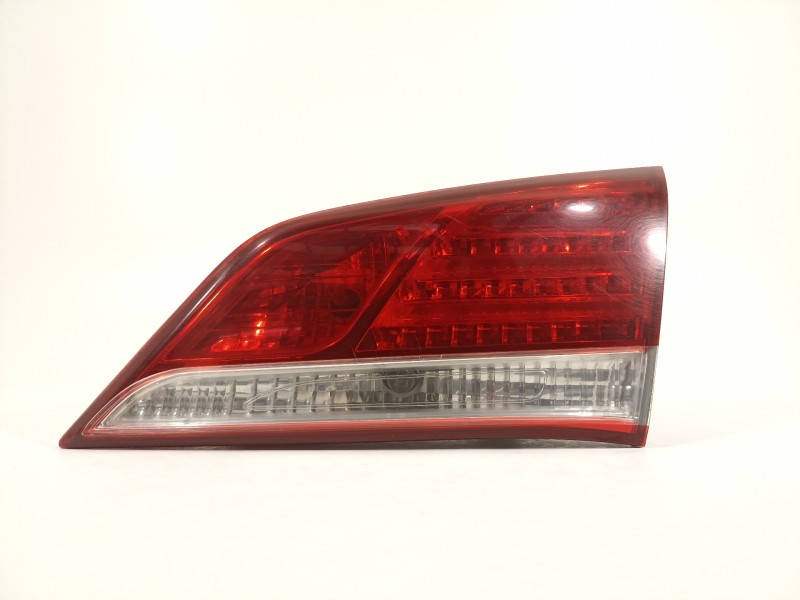 Recambio de piloto trasero derecho para hyundai i40 cab bluedrive referencia OEM IAM 924043Z300  