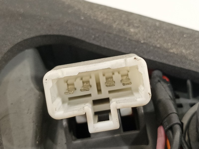 Recambio de piloto trasero derecho para hyundai i40 cab bluedrive referencia OEM IAM 924043Z300  