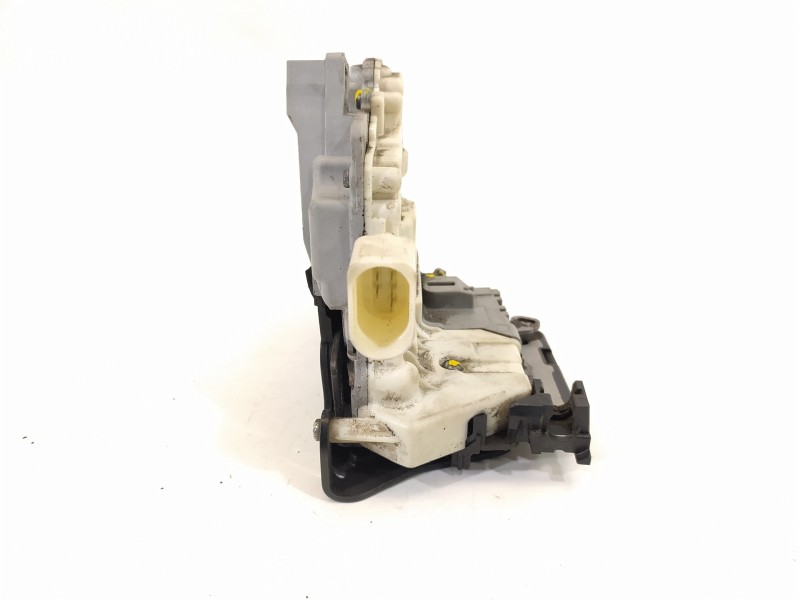 Recambio de cerradura puerta trasera izquierda para volkswagen passat berlina (3c2) edition plus referencia OEM IAM 3C4839015A  