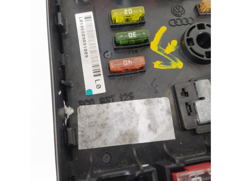 Recambio de caja reles / fusibles para volkswagen passat berlina (3c2) edition plus referencia OEM IAM 3C0937125  