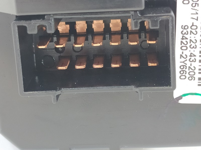 Recambio de mando limpia para kia cee´d concept referencia OEM IAM 934202Y660  