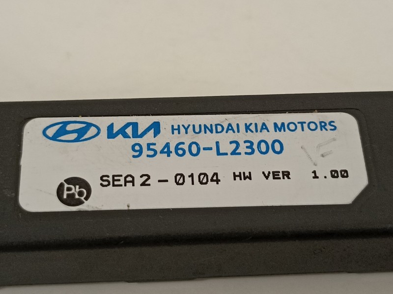 Recambio de antena para kia sorento hev 2023 1.6 tci-gdi referencia OEM IAM 95460L2300  