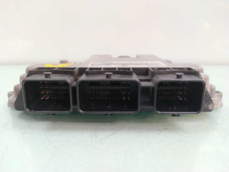 Recambio de centralita motor uce para mazda 3 berlina (bk) 1.6 crdt active referencia OEM IAM 6M6112A650BB 0281012530 