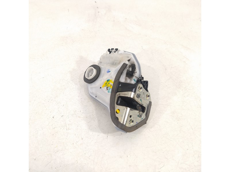 Recambio de cerradura puerta trasera izquierda para toyota aygo x-cite referencia OEM IAM   