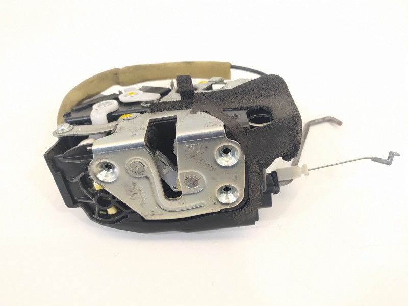 Recambio de cerradura puerta delantera derecha para mazda 3 berlina (bk) 1.6 crdt active referencia OEM IAM BR5S58310B  