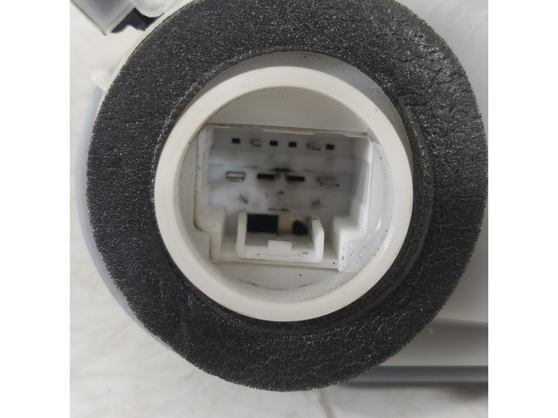 Recambio de cerradura puerta trasera izquierda para toyota aygo x-cite referencia OEM IAM   