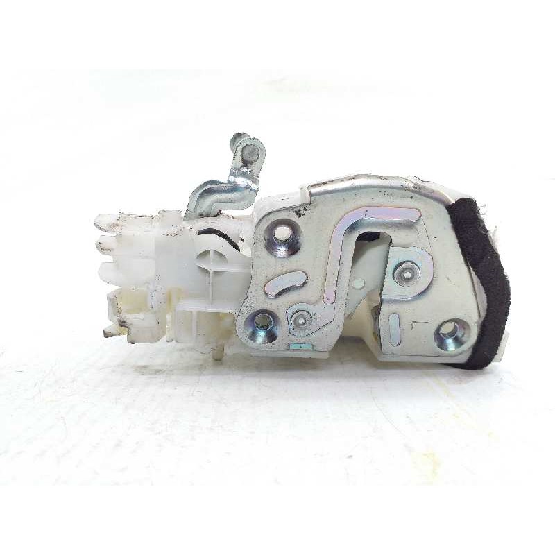 Recambio de cerradura puerta trasera izquierda para suzuki vitara 1.6 ddis comfort 4x4 referencia OEM IAM 8230254P01  