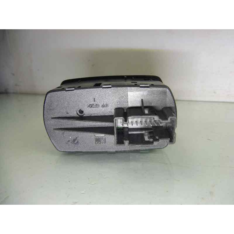 Recambio de mando elevalunas delantero izquierdo para opel corsa d innovation referencia OEM IAM 13258521AA 315625731 