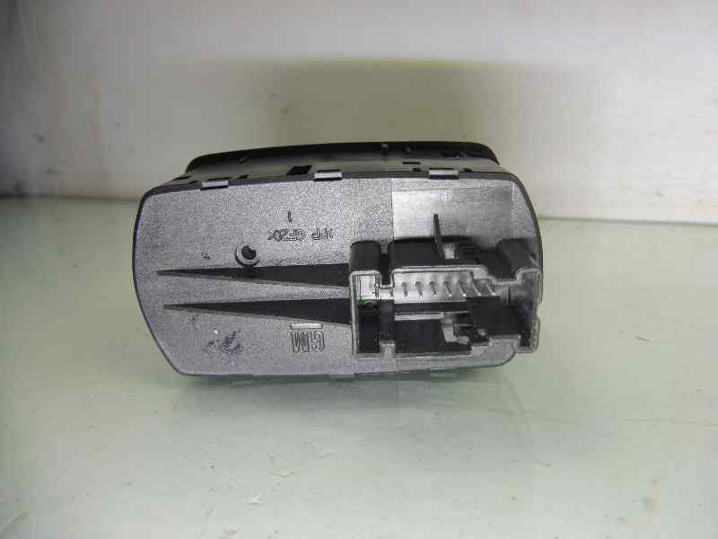 Recambio de mando elevalunas delantero izquierdo para opel corsa d innovation referencia OEM IAM 13258521AA 315625731 