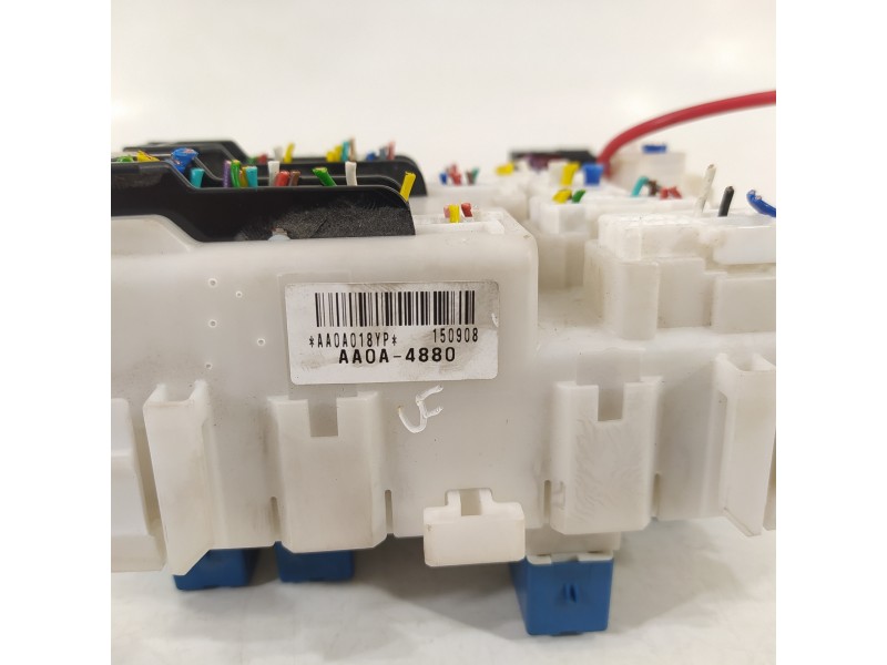 Recambio de caja reles / fusibles para suzuki vitara 1.6 ddis comfort 4x4 referencia OEM IAM AA0A4880  