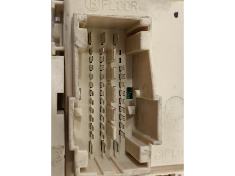 Recambio de caja reles / fusibles para kia carens ( ) basic referencia OEM IAM 91950A4510  