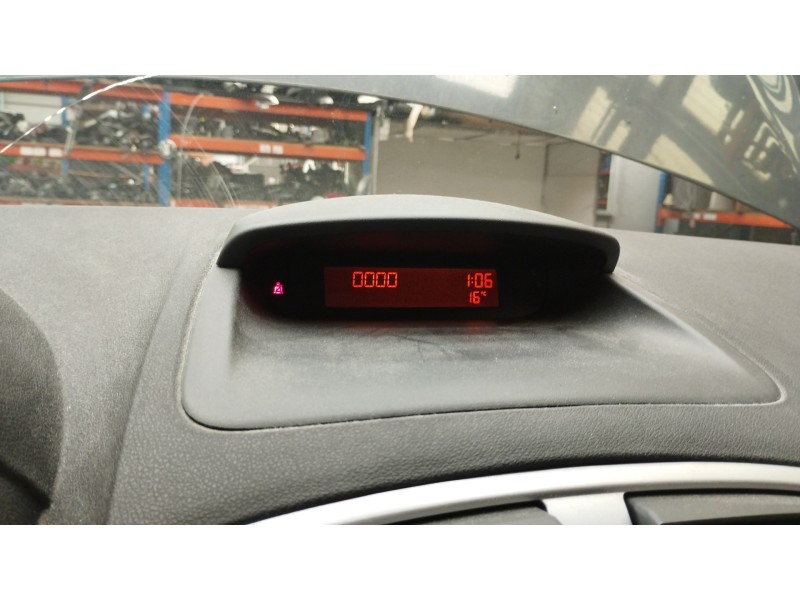 Recambio de pantalla multifuncion para renault clio iii confort expression referencia OEM IAM 8200307273 8200307273C 