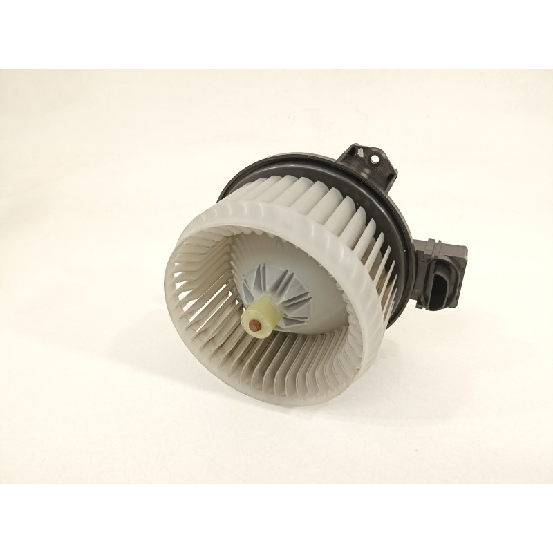 Recambio de ventilador calefaccion para suzuki swift berlina (mz) gl (3-ptas.) referencia OEM IAM AV2727000311  