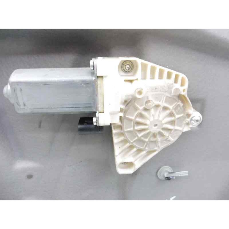 Recambio de elevalunas delantero izquierdo para mercedes-benz clase b (w245) 180 cdi (245.207) referencia OEM IAM A1697202779  