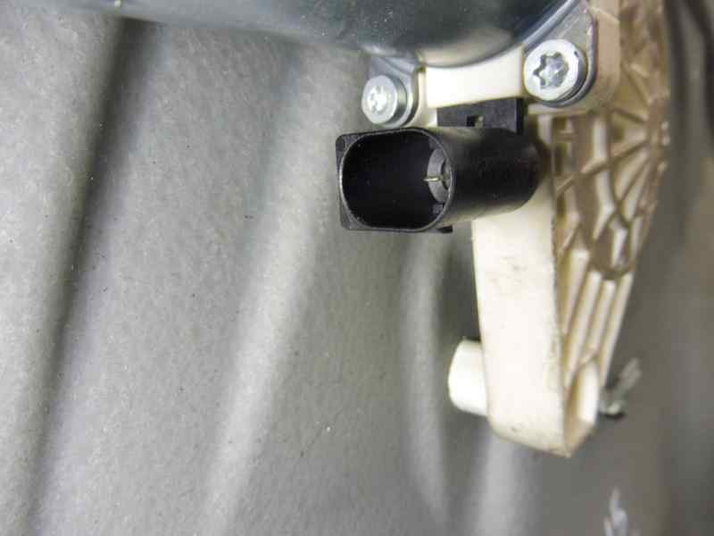 Recambio de elevalunas delantero izquierdo para mercedes-benz clase b (w245) 180 cdi (245.207) referencia OEM IAM A1697202779  