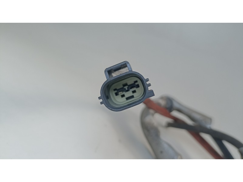 Recambio de inyector para ford transit caja cerrada ´06 2.2 tdci cat referencia OEM IAM 04L131113J  