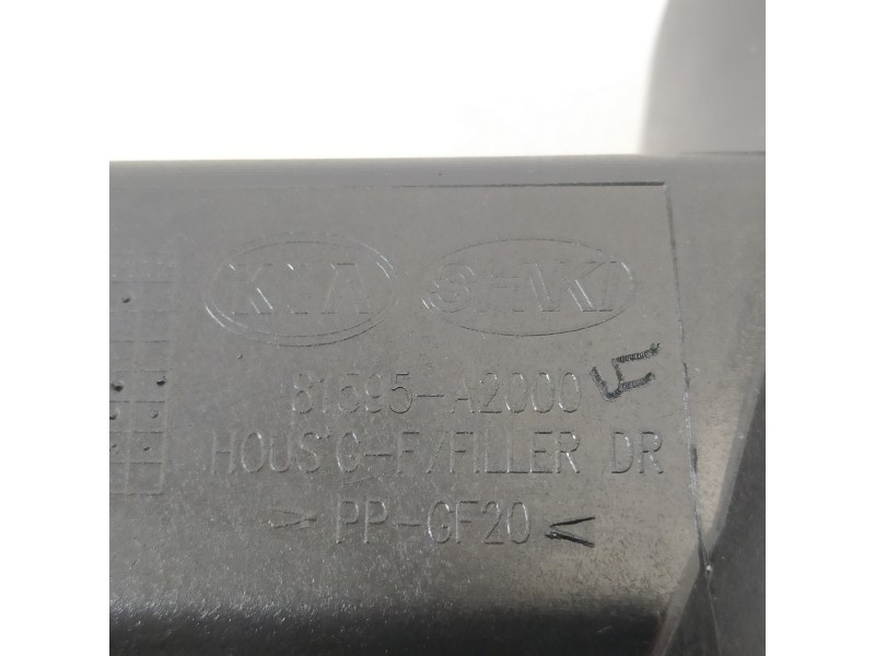 Recambio de tapa exterior combustible para kia cee´d concept referencia OEM IAM 81595A2000  