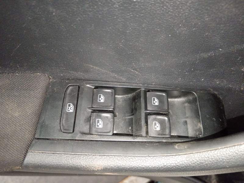 MANDO ELEVALUNAS DELANTERO IZQUIERDO 5E0959857A 