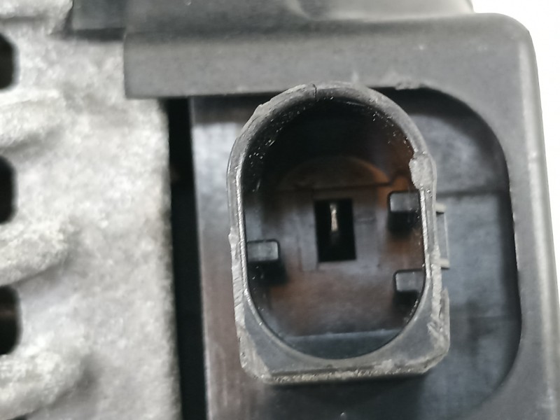 Recambio de alternador para bmw serie 2 gran tourer (f46) 218d referencia OEM IAM 12317640131 7640131 