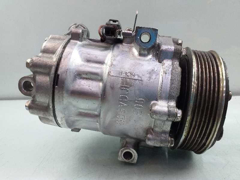 Recambio de compresor aire acondicionado para fiat doblo active referencia OEM IAM 51893889  