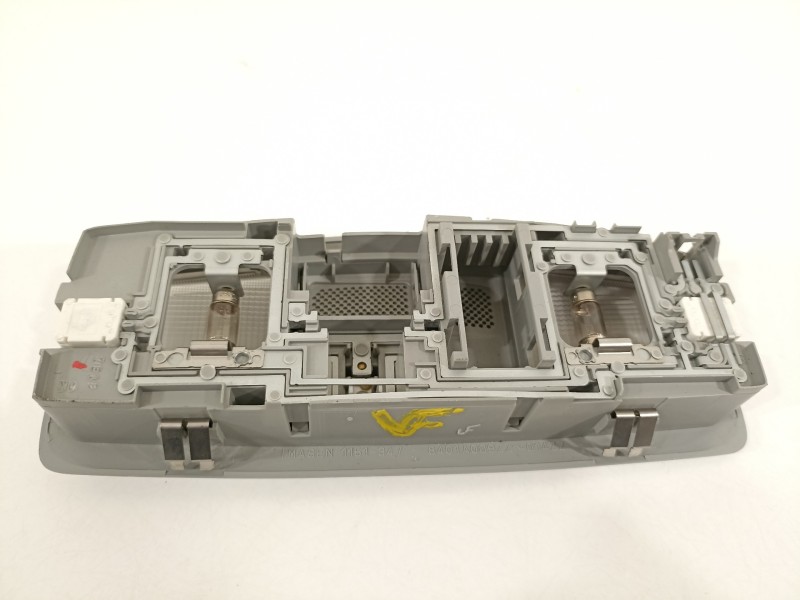 Recambio de luz interior para citroën c-crosser xtr referencia OEM IAM 8401A009ZZ 1151347 