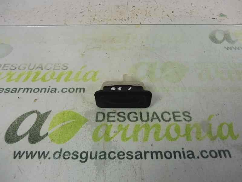 Recambio de maneta exterior porton para renault clio iv authentique referencia OEM IAM 8200395515  