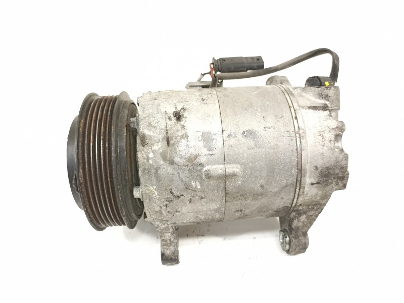 Recambio de compresor aire acondicionado para bmw serie 2 gran tourer (f46) 218d referencia OEM IAM 64526826879  