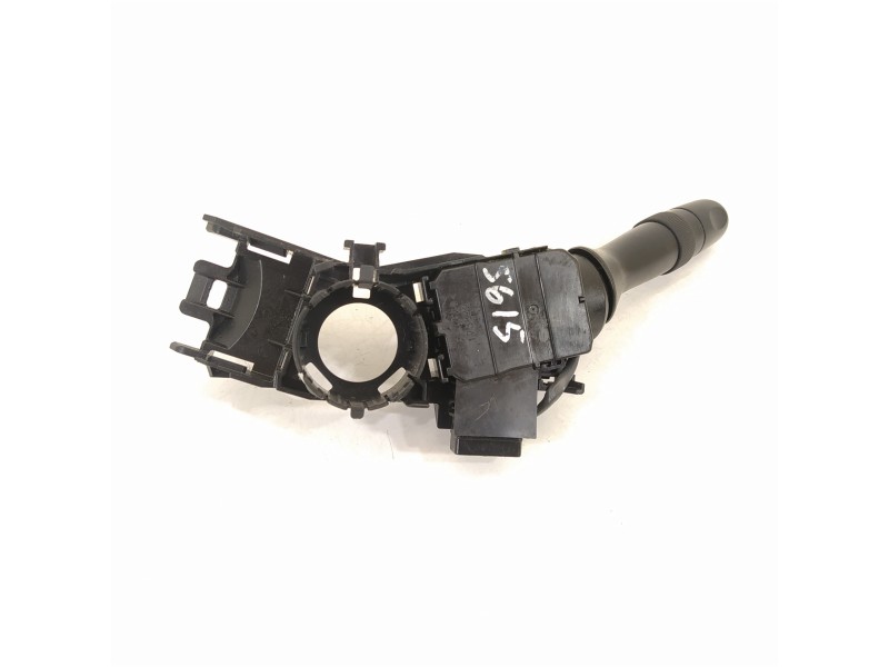 Recambio de mando luces para toyota avensis (t27) advance referencia OEM IAM 0519017F373  