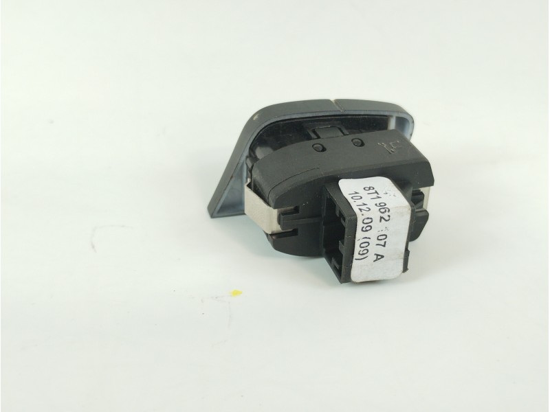 Recambio de mando multifuncion para audi a5 cabriolet (8f7) 3.0 tdi quattro referencia OEM IAM 8T1962107A  