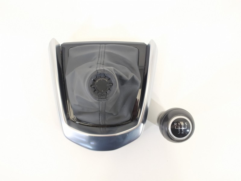 Recambio de pomo palanca cambio para mazda 2 lim. () black tech edition referencia OEM IAM DA6T64341  