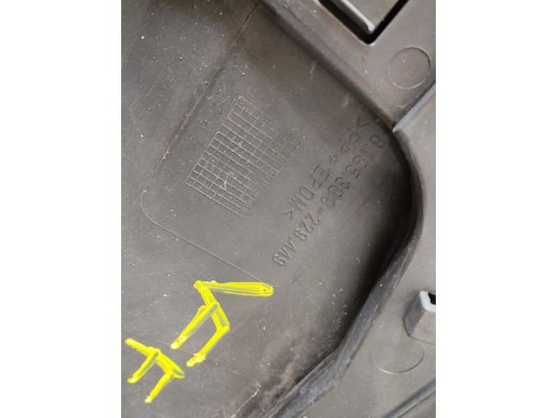 Recambio de paragolpes trasero para bmw serie 3 berlina (e46) 318i referencia OEM IAM 8195309  