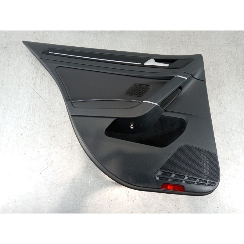 Recambio de guarnecido puerta trasera izquierda para volkswagen golf vii lim. gte referencia OEM IAM 5G4868073 5G6867211 