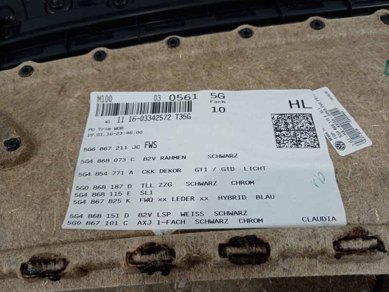 Recambio de guarnecido puerta trasera izquierda para volkswagen golf vii lim. gte referencia OEM IAM 5G4868073 5G6867211 