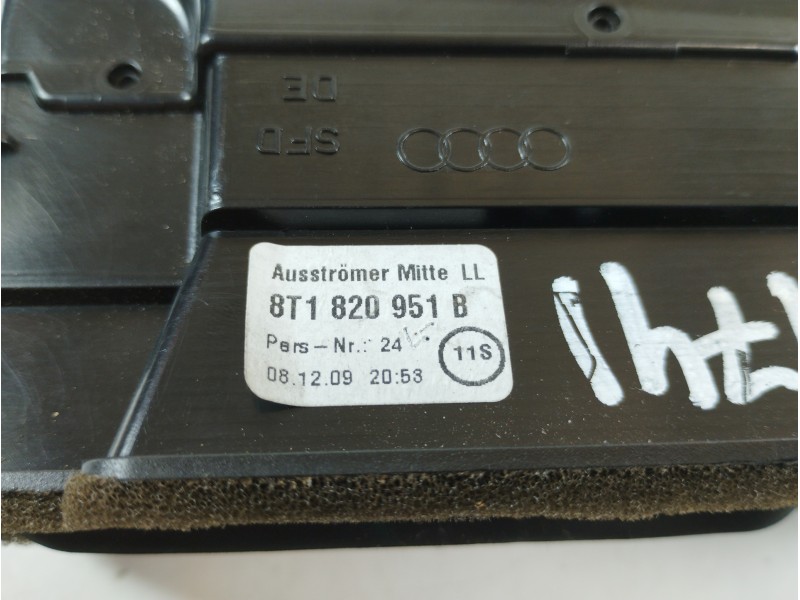 Recambio de rejilla aireadora para audi a5 cabriolet (8f7) 3.0 tdi quattro referencia OEM IAM 8T1820951B  