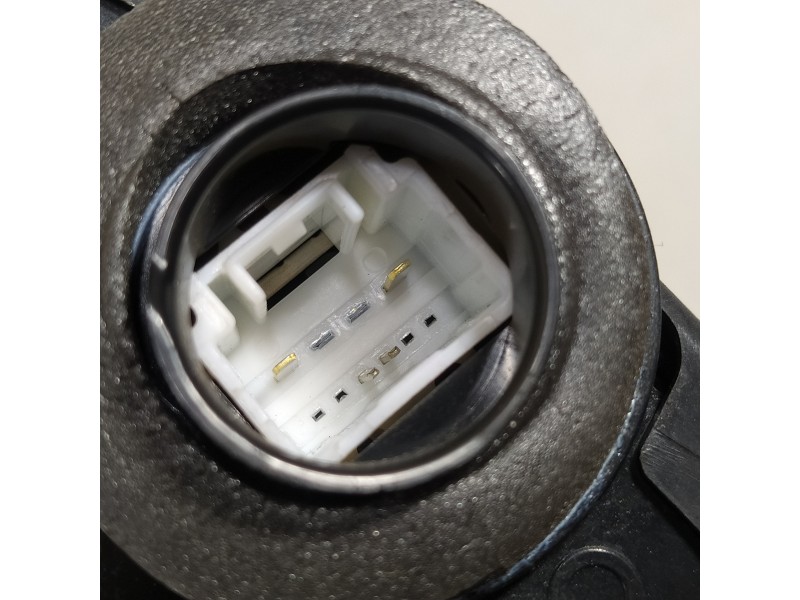 Recambio de cerradura puerta delantera derecha para toyota auris hybrid active referencia OEM IAM   