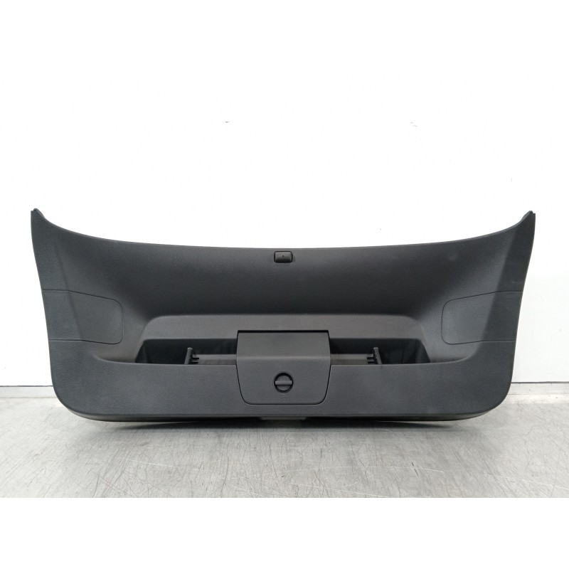 Recambio de guarnecido porton trasero para volkswagen golf vii lim. gte referencia OEM IAM 5G6867605  